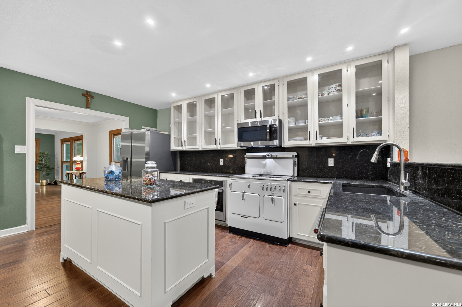 135 Corona Avenue Alamo Heights TX 78209