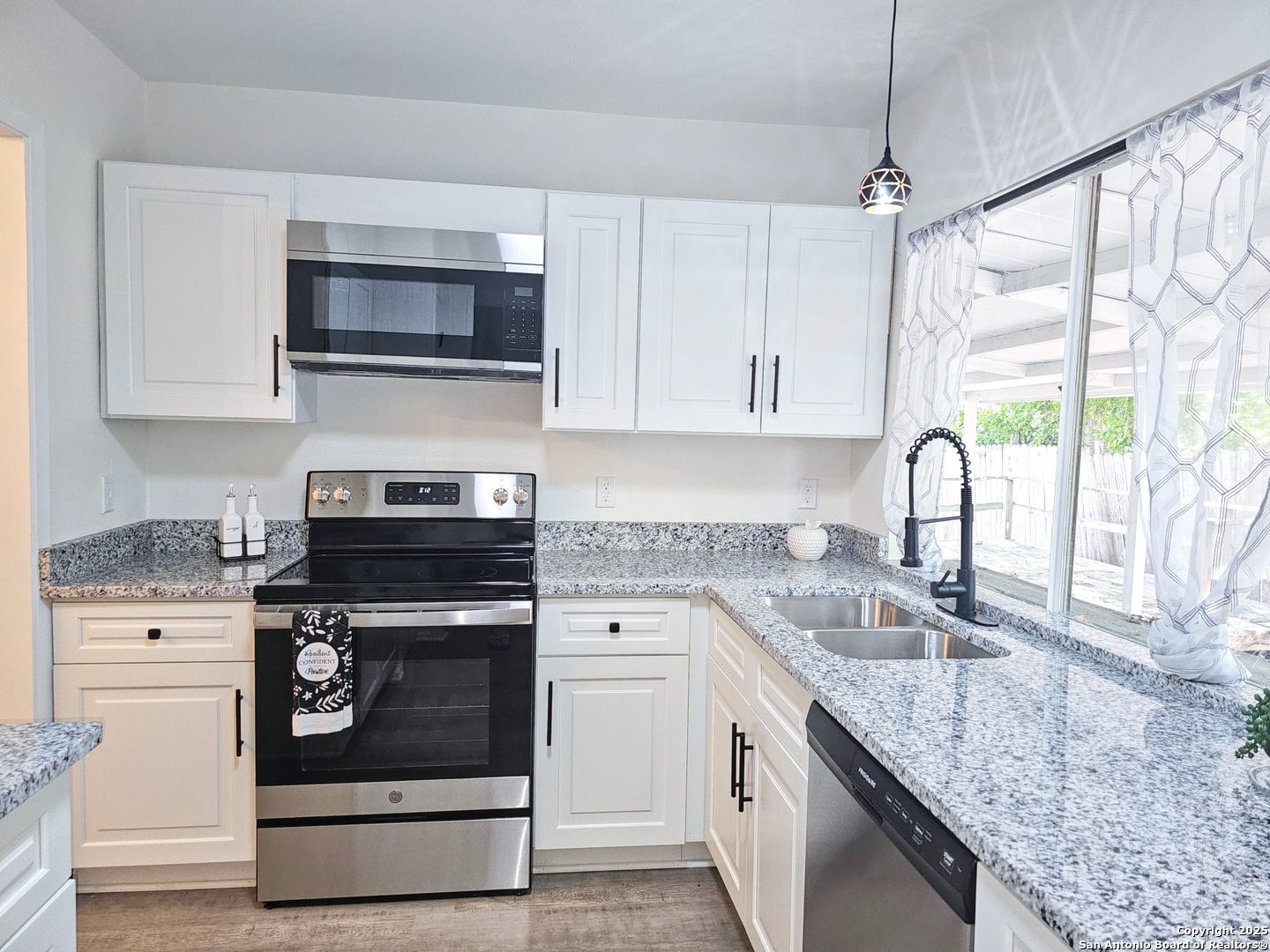 6606 Lake Glen San Antonio TX 78244