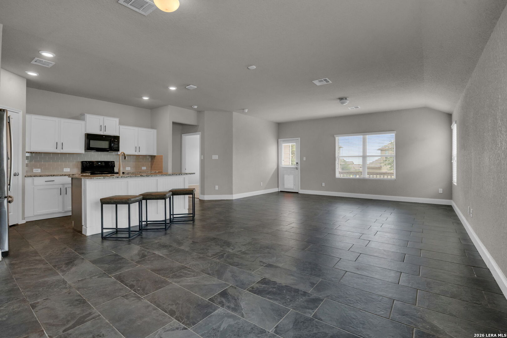 10306 Midsummer Meadow Converse TX 78109