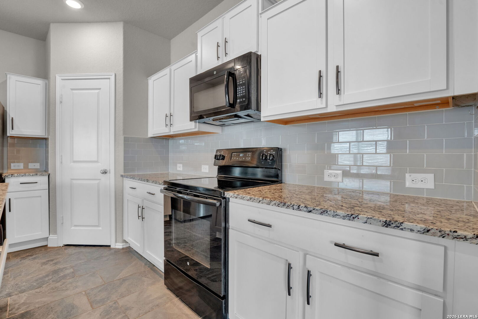 10306 Midsummer Meadow Converse TX 78109
