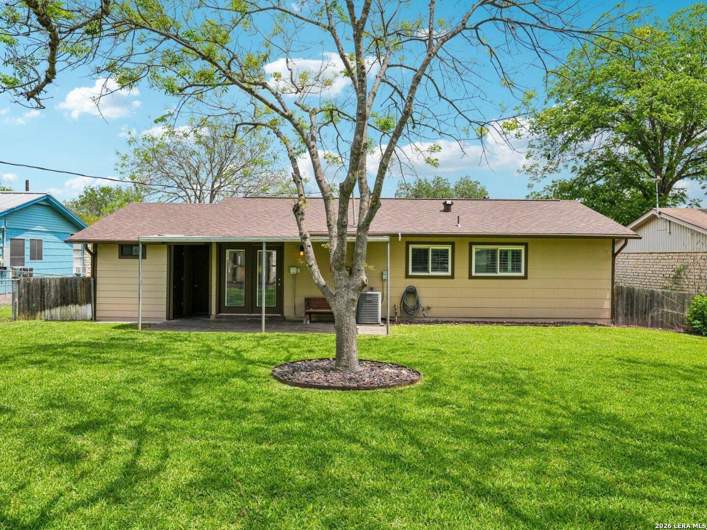 915 Horseshoe Trail Universal City TX 78148
