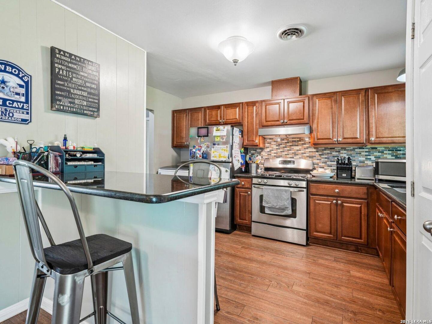 915 Horseshoe Trail Universal City TX 78148
