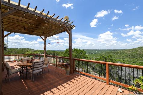 776 County Road 270 Mico TX 78056