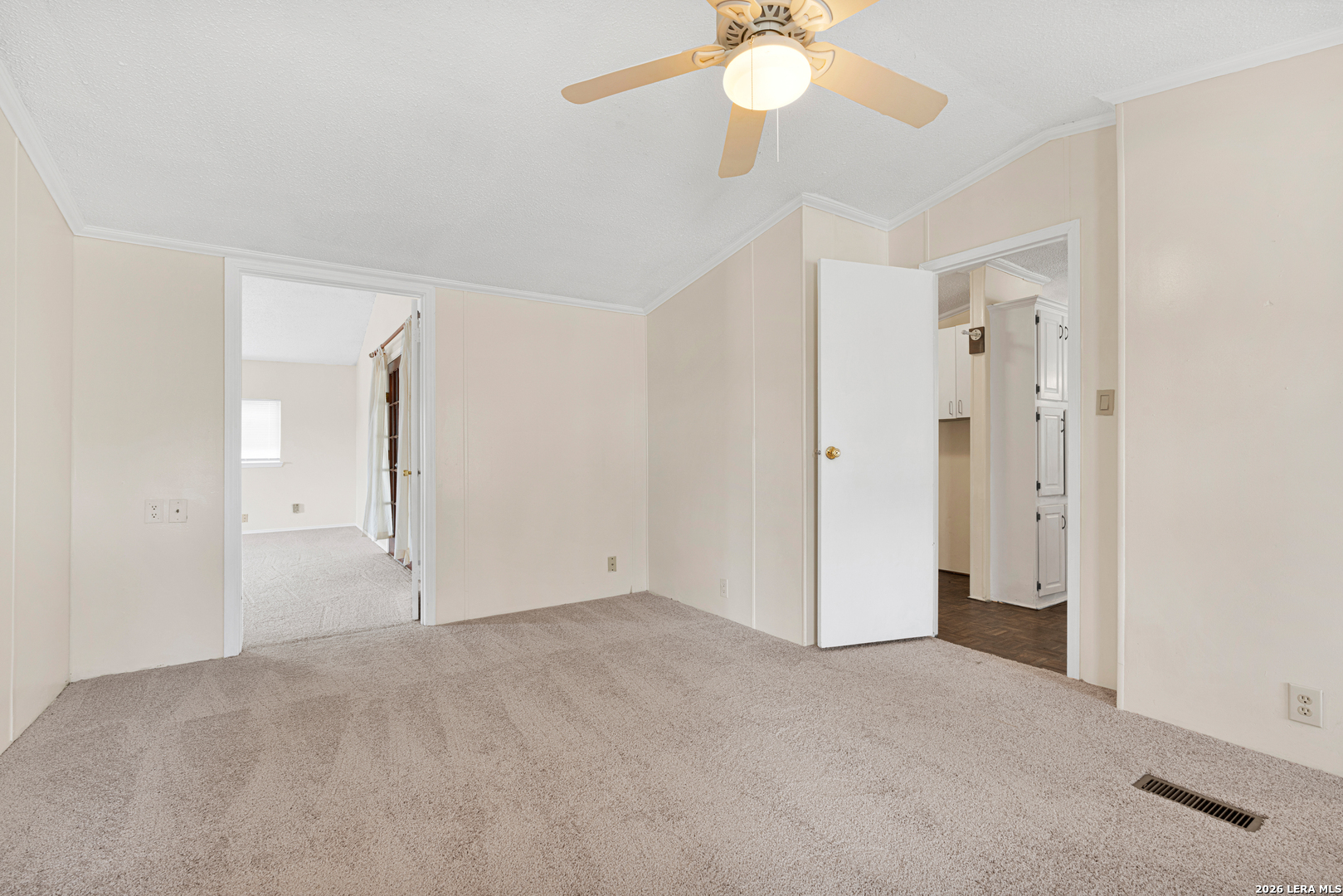 113 9th Street Natalia TX 78059