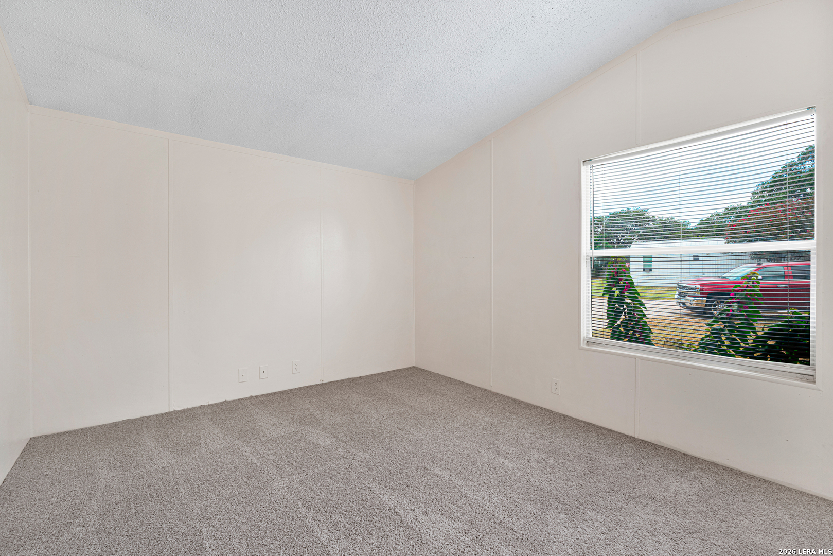 113 9th Street Natalia TX 78059