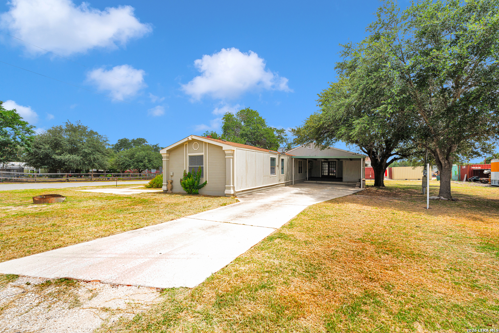 113 9th Street Natalia TX 78059