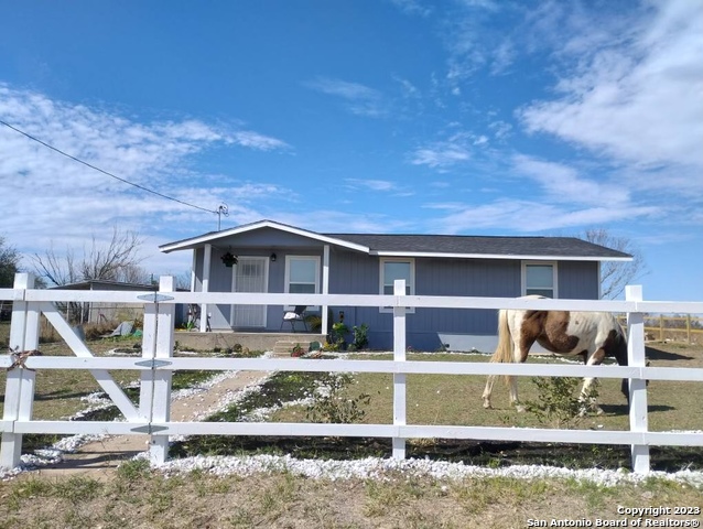 409 N Yule Avenue Charlotte TX 78011