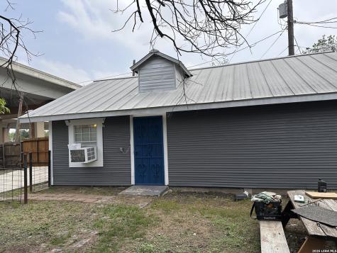 1314 W Woodlawn Avenue San Antonio TX 78201