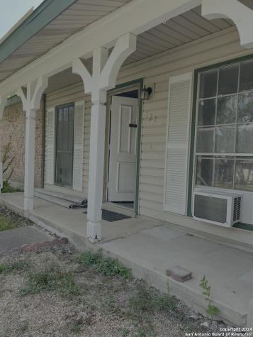 121 Meadow Hill Converse TX 78109