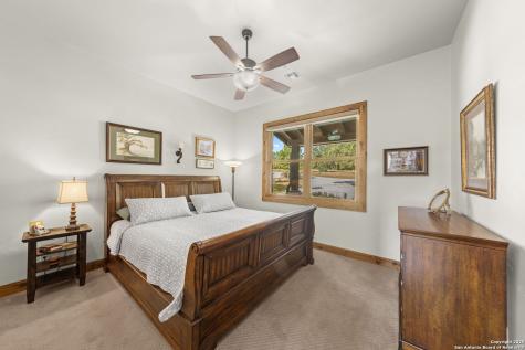 131 N Bootlegger Lane Kerrville TX 78028