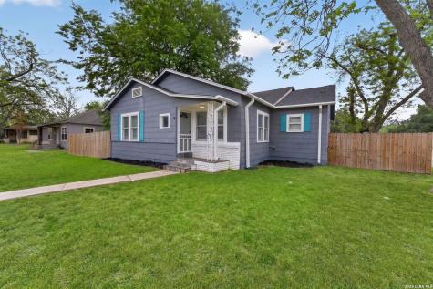 703 E Krezdorn Street Seguin TX 78155