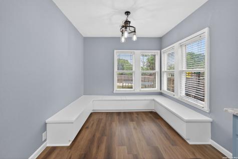 703 E Krezdorn Street Seguin TX 78155