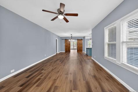 703 E Krezdorn Street Seguin TX 78155
