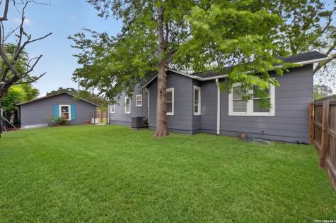 703 E Krezdorn Street Seguin TX 78155