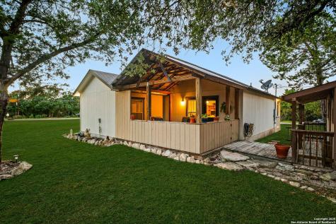 685 Rolling Hills Canyon Lake TX 78133