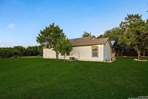 685 Rolling Hills Canyon Lake TX 78133