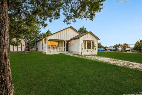 685 Rolling Hills Canyon Lake TX 78133