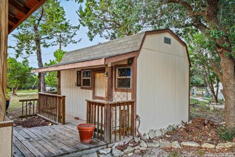 685 Rolling Hills Canyon Lake TX 78133