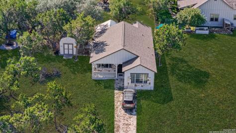 685 Rolling Hills Canyon Lake TX 78133