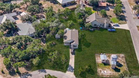 685 Rolling Hills Canyon Lake TX 78133