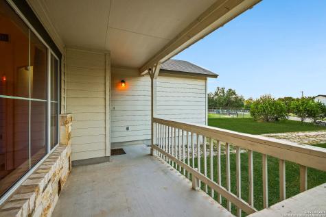 685 Rolling Hills Canyon Lake TX 78133