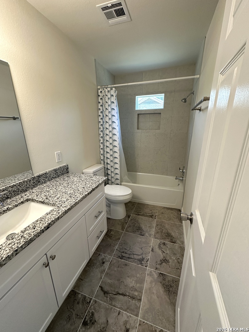 907 Dove Avenue Devine TX 78016