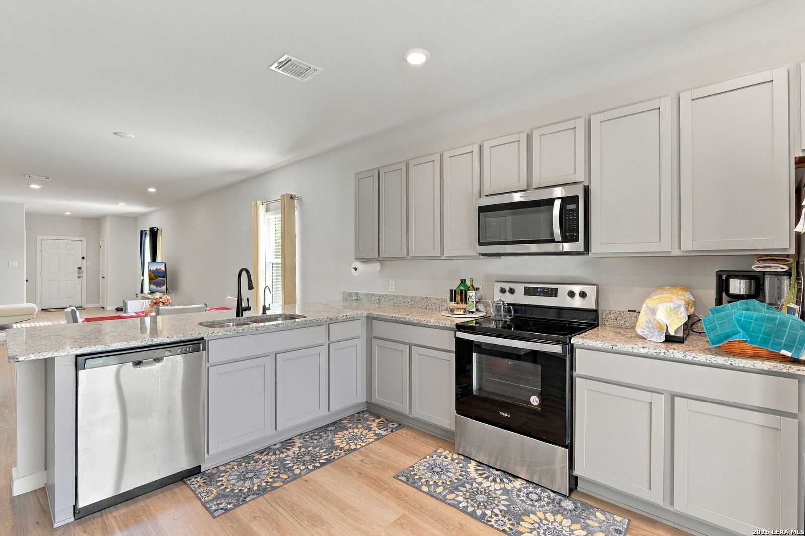 10738 Gilmore Garden Converse TX 78109