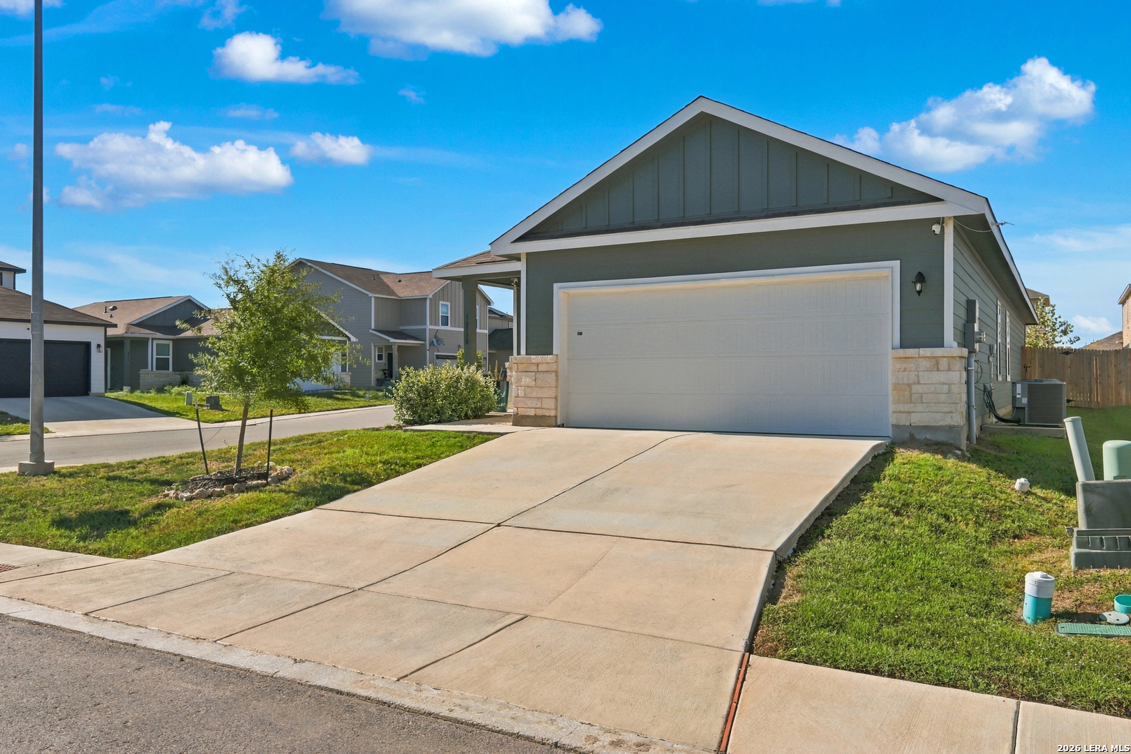 10738 Gilmore Garden Converse TX 78109