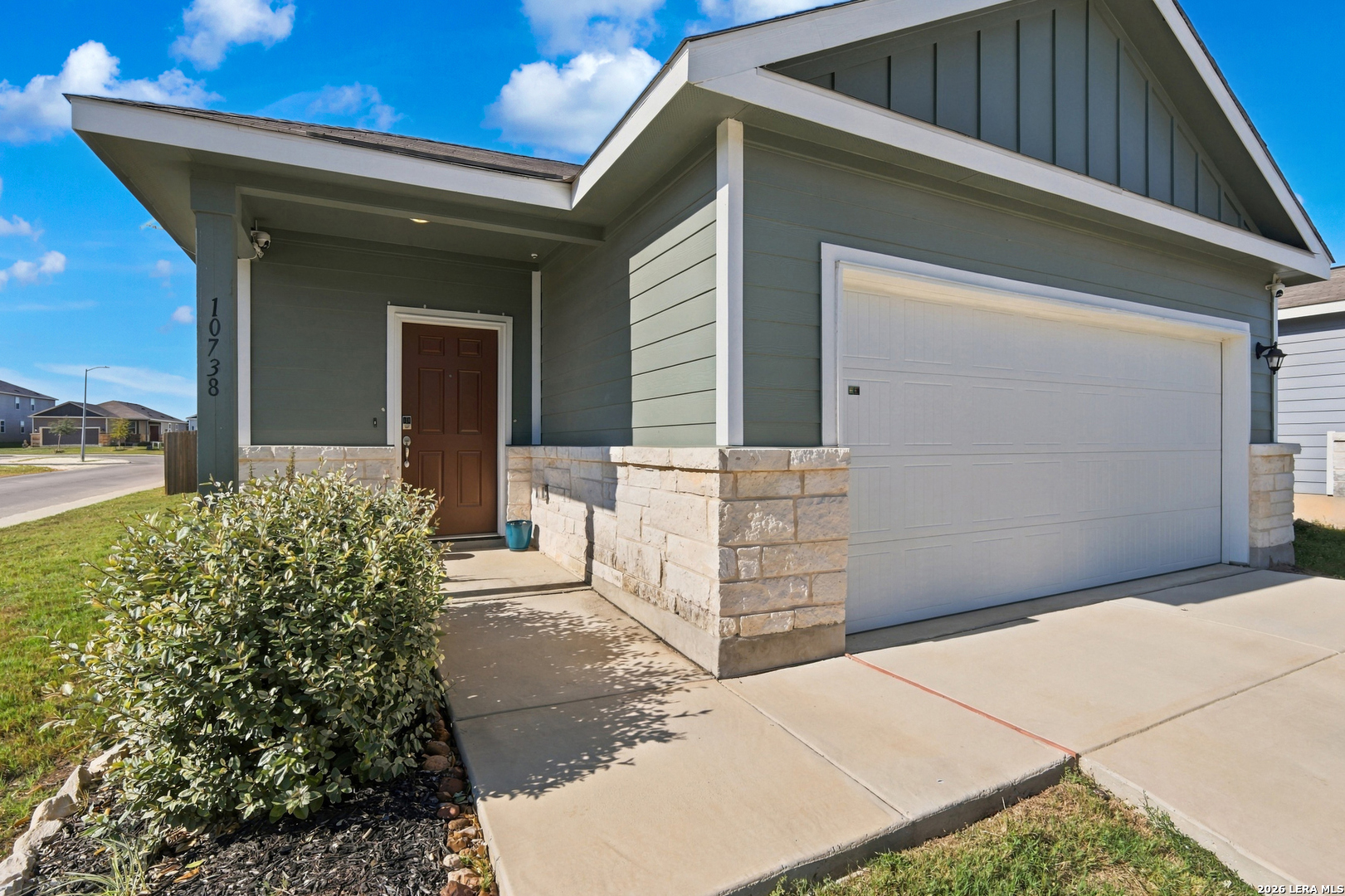 10738 Gilmore Garden Converse TX 78109