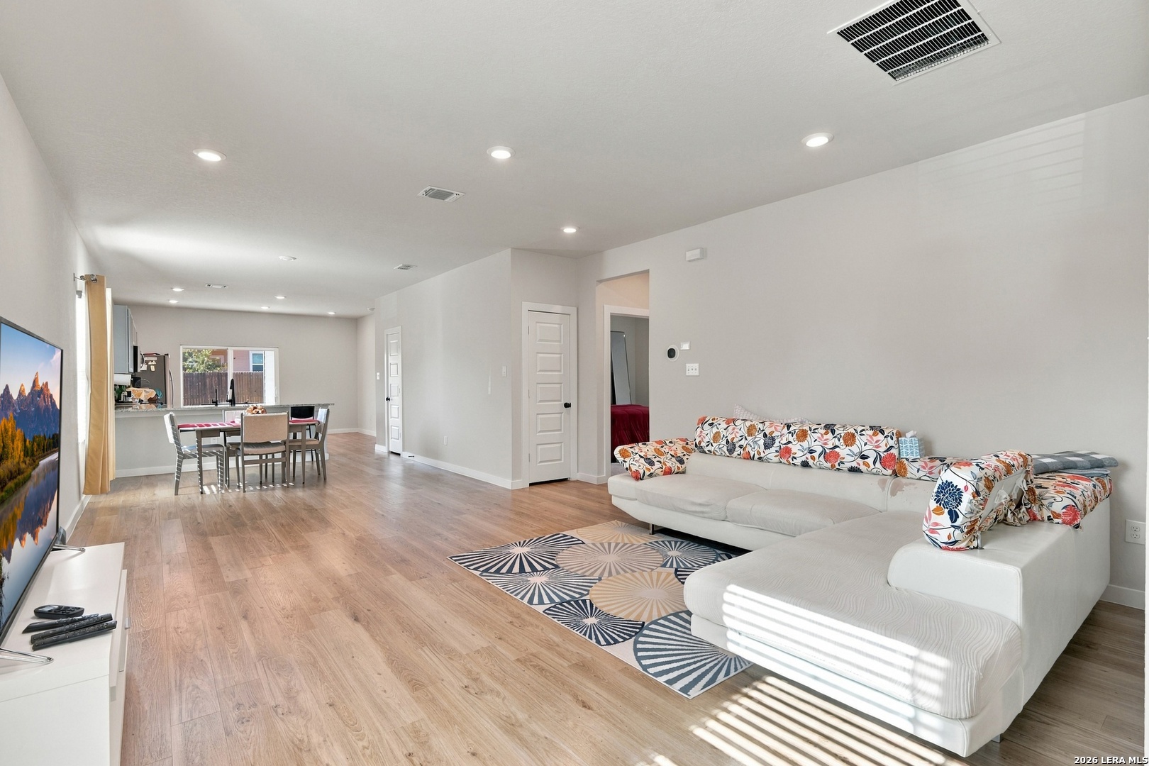10738 Gilmore Garden Converse TX 78109
