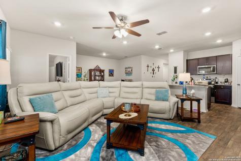 848 Pronghorn Trail Seguin TX 78155