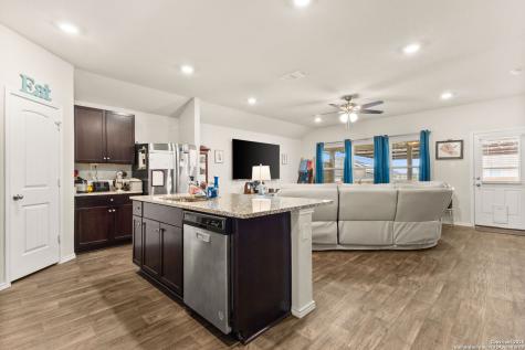 848 Pronghorn Trail Seguin TX 78155