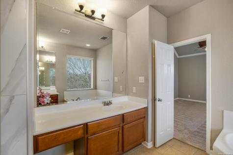 24050 Waterhole Lane San Antonio TX 78261