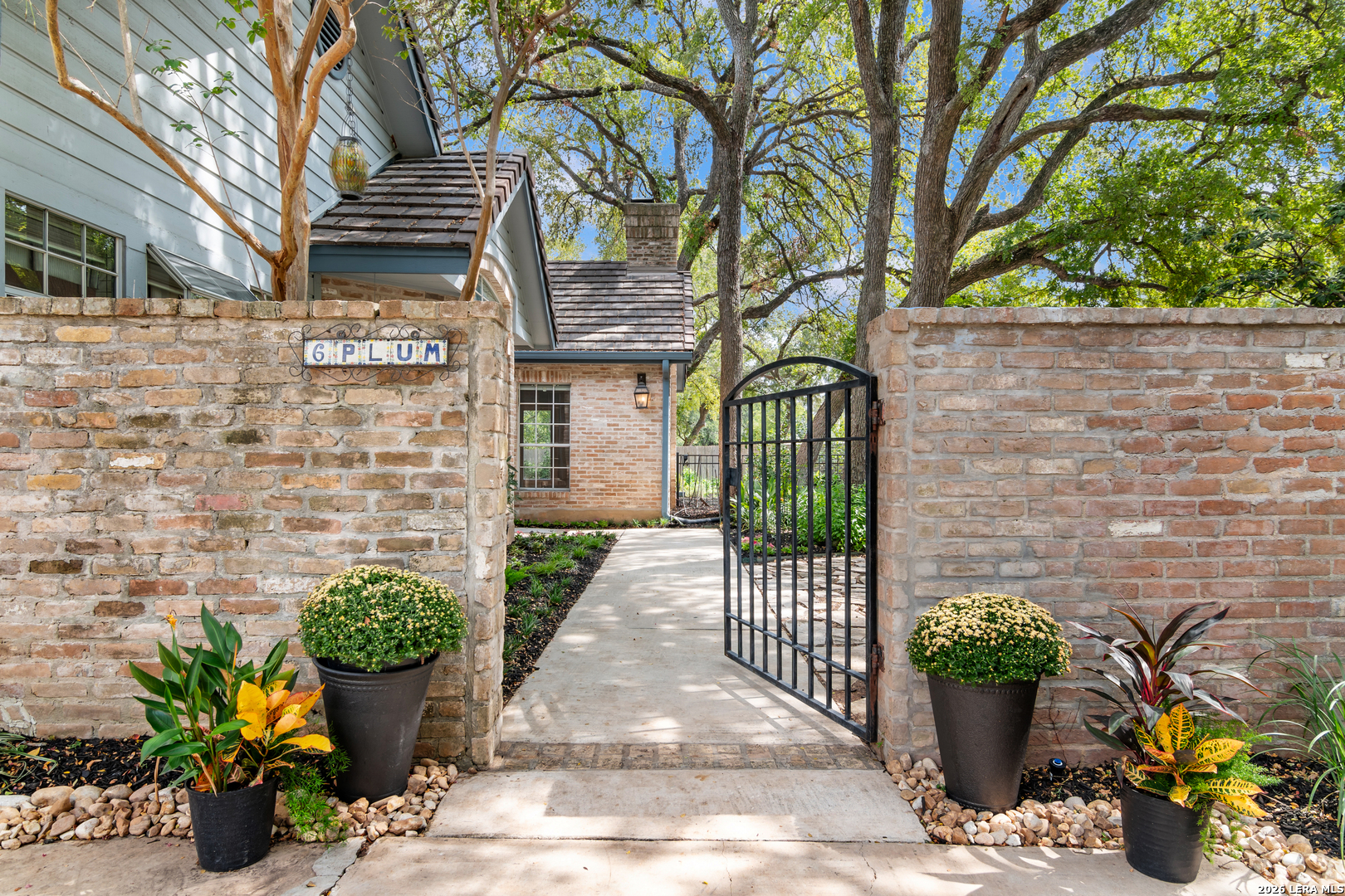 6 Plum Lane San Antonio TX 78218