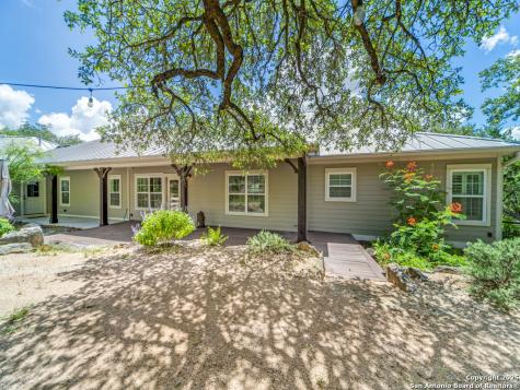 2521 Bay Hill Bulverde TX 78163