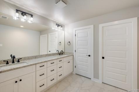 122 Hi View Lakehills TX 78063