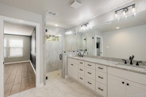 122 Hi View Lakehills TX 78063