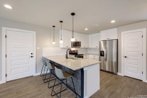 122 Hi View Lakehills TX 78063