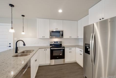 122 Hi View Lakehills TX 78063