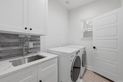 331 E Lambert Street San Antonio TX 78204