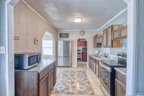 217 Carrizo Hill Carrizo Springs TX 78834