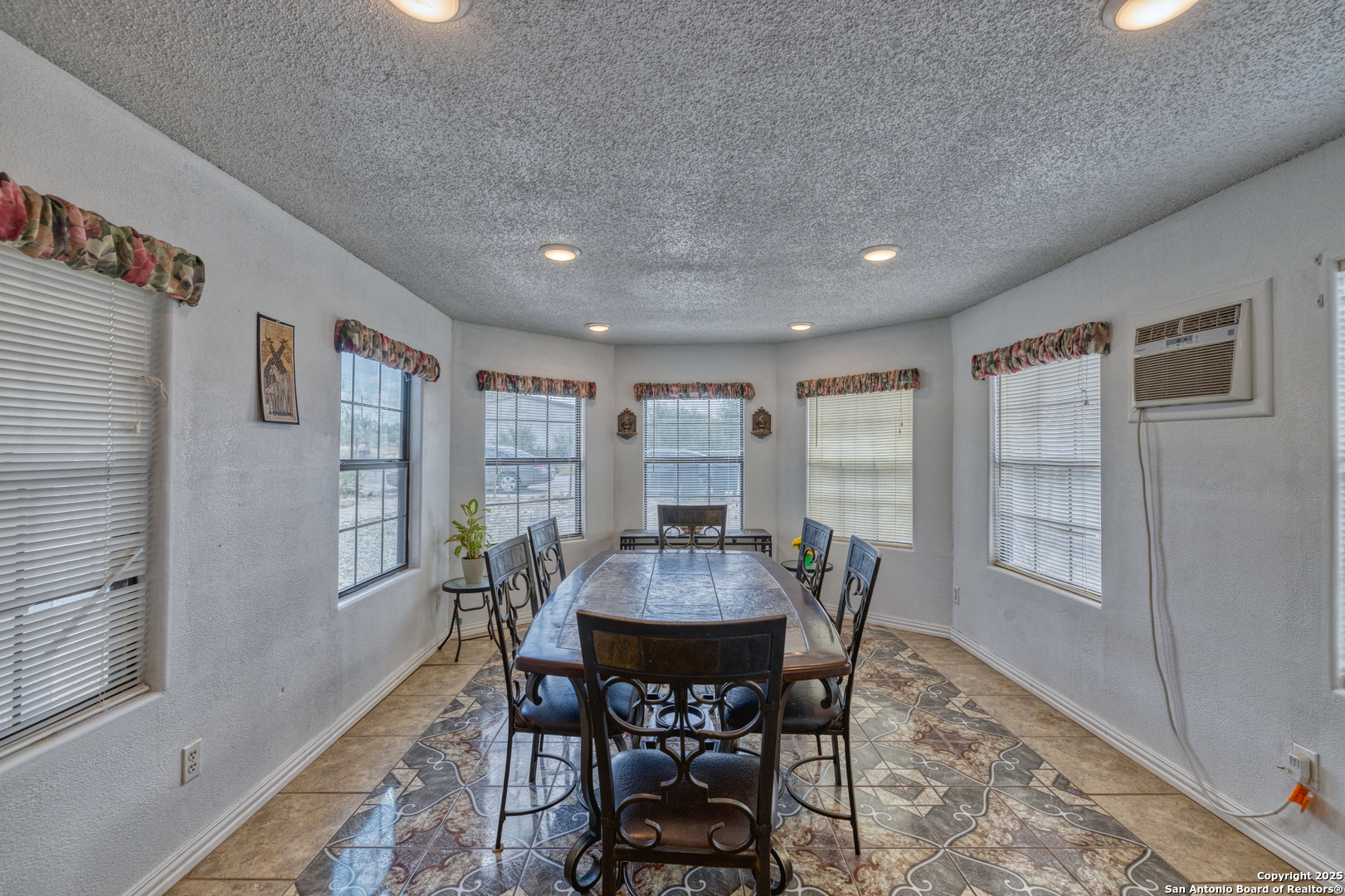 217 Carrizo Hill Carrizo Springs TX 78834