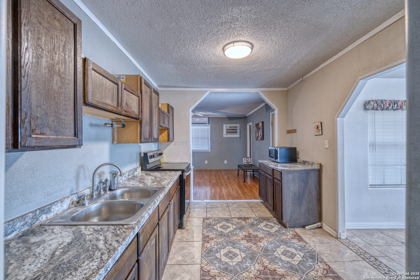 217 Carrizo Hill Carrizo Springs TX 78834