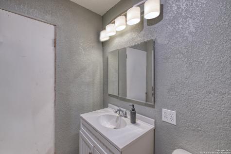 217 Carrizo Hill Carrizo Springs TX 78834