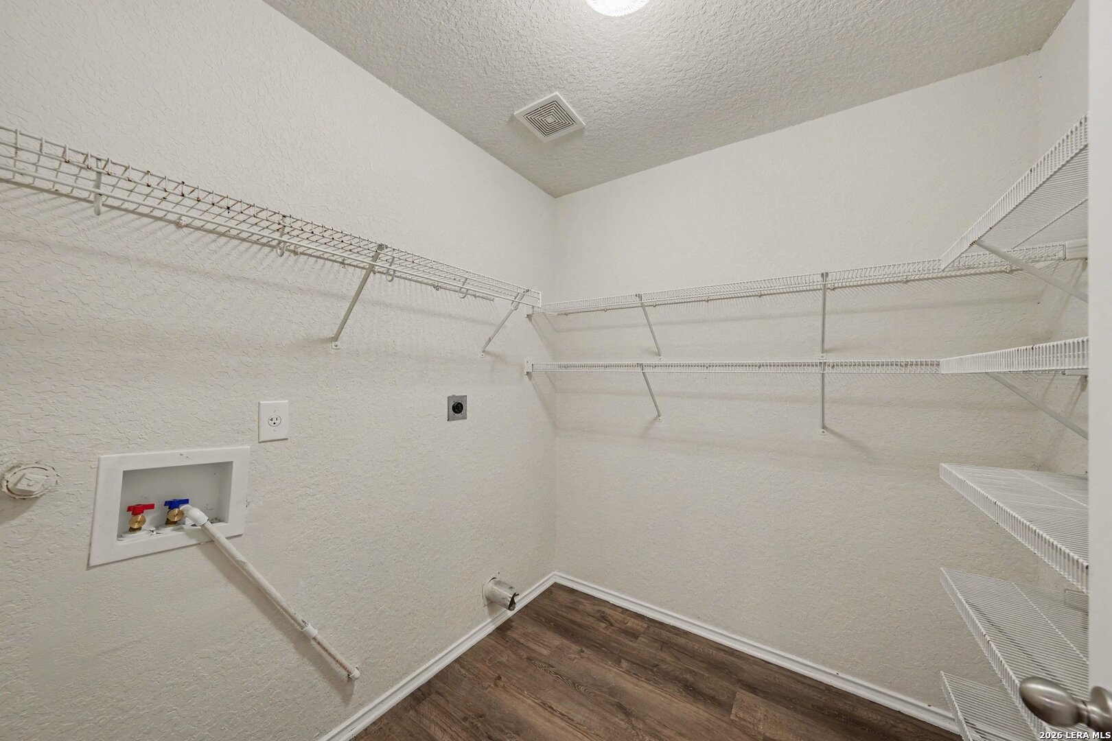 8715 Laguna San Antonio TX 78251