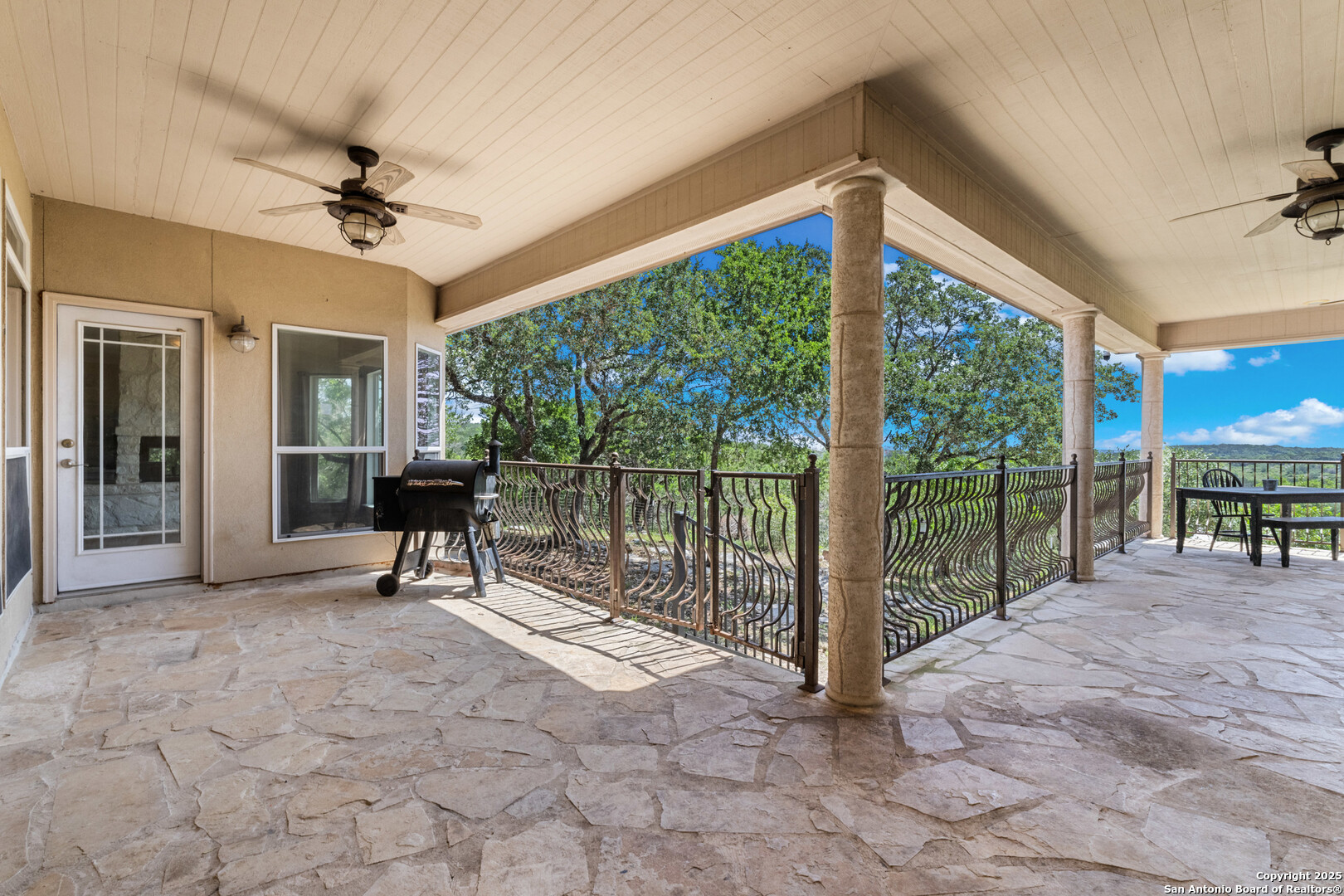 165 County Road 2740 Mico TX 78056