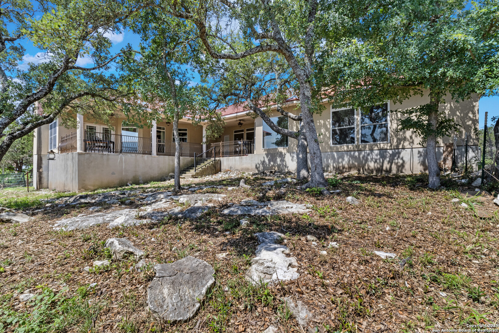 165 County Road 2740 Mico TX 78056