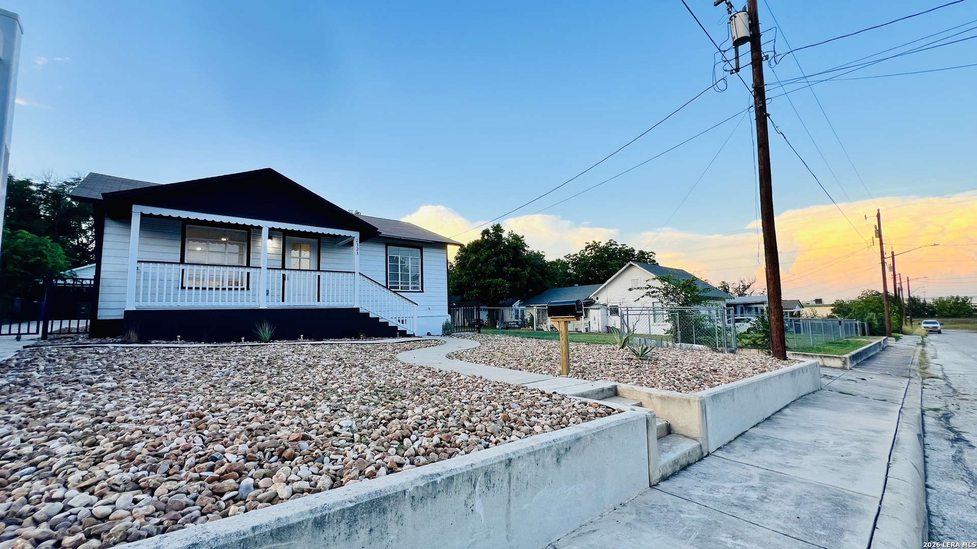 2323 E Crockett Street San Antonio TX 78202