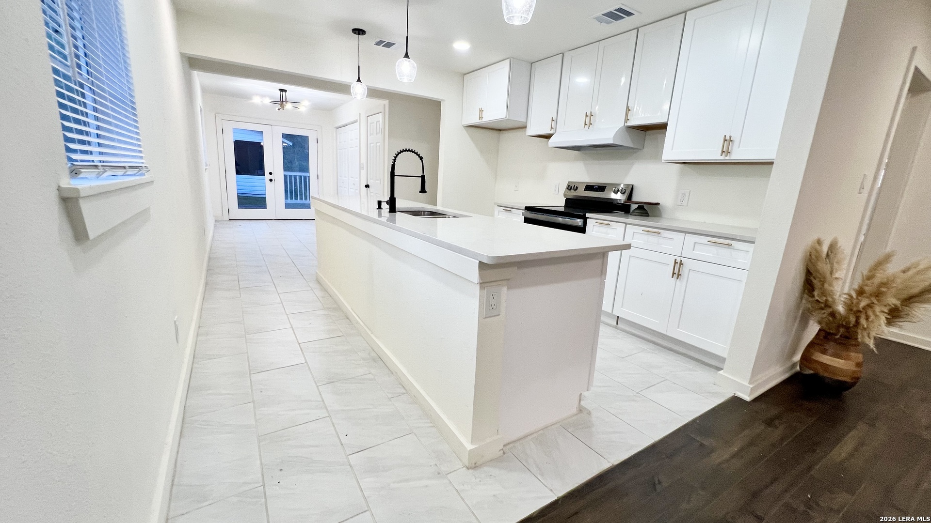 2323 E Crockett Street San Antonio TX 78202