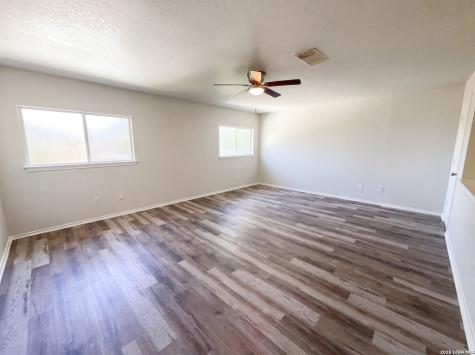 8122 Elktree Pass San Antonio TX 78254